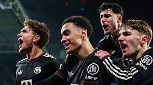 马奎尔在奥克兰运动家的新秀年击出 49 支全垒打，刷新当时新人纪录