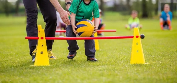 博彩政策对就业的影响（博彩政策如何塑造就业格局）